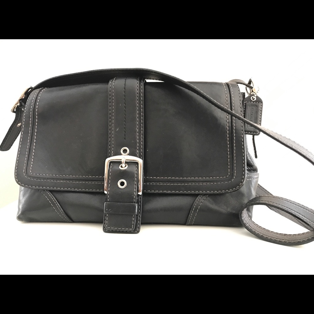 Black leather Coach Purse with Silver Buckle 💕